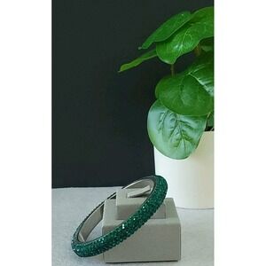 Emerald Green Pavé Rhinestone Bangle Bracelet Silver Tone Statement 8.75 Flaw